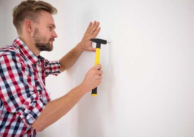 Подготовка поверхности: снятие старых покрытий, обработка грибка и грунтование